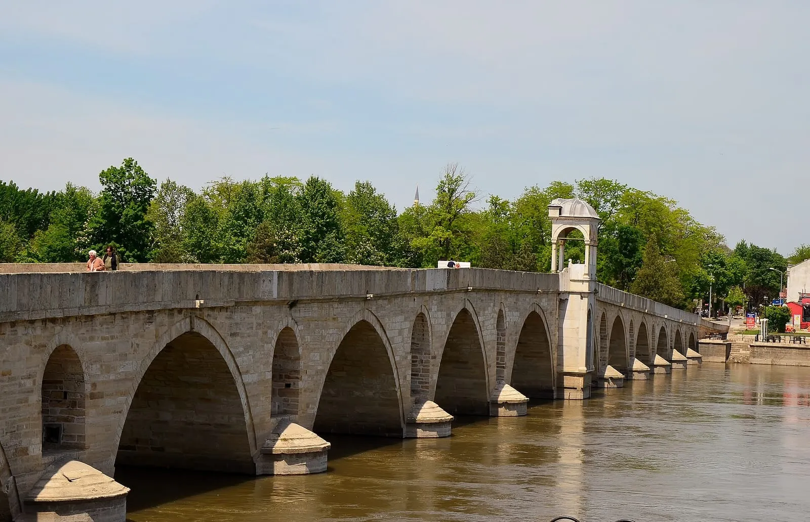 Edirne’de Meriç Nehri üzerindeki taş kemerli Meriç Köprüsü